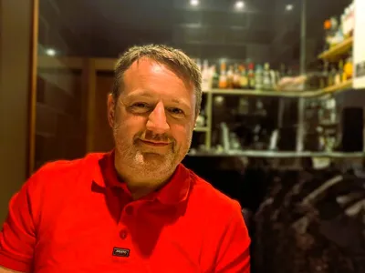Portrait of Steve Rastall, founder of Build & Padel