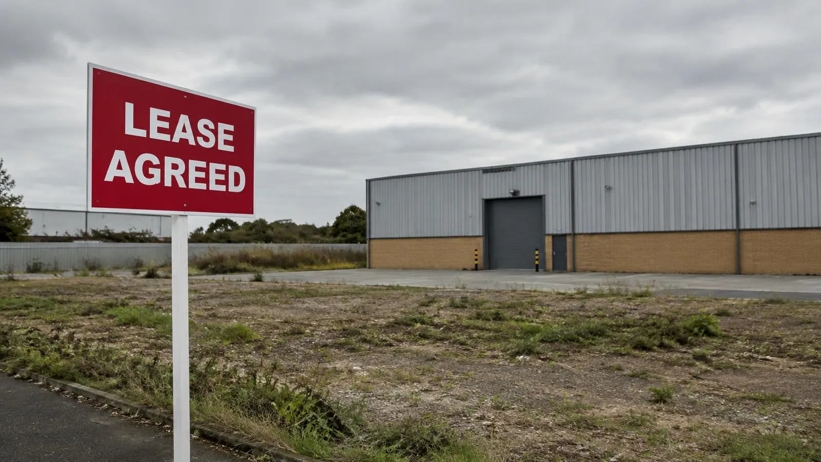 Preview of the article: How to Assess a Site for Padel Before Buying or Leasing It